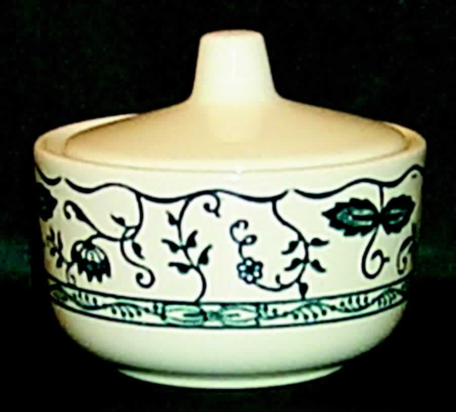 RYL13 Sugar Bowl & Lid by Royal (USA)-1
