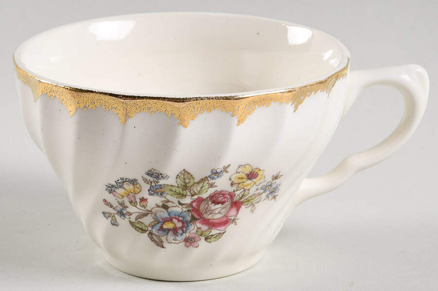 Primrosa Flat Cup by Royal (USA)-1