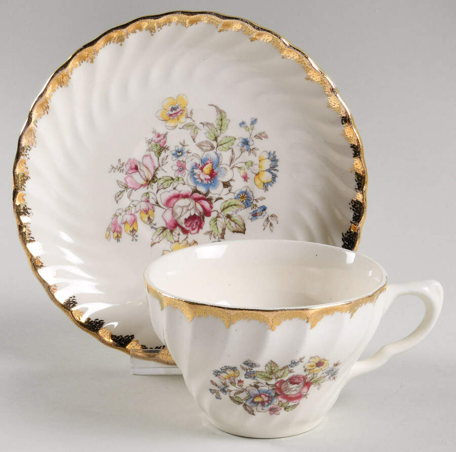 Primrosa Flat Cup & Saucer Set by Royal (USA)-1