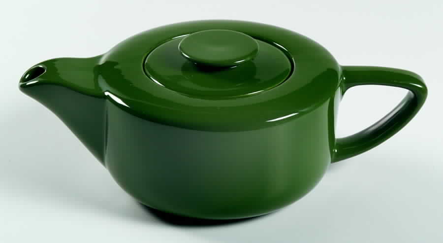 RYL8 Teapot & Lid by Royal (USA)-1