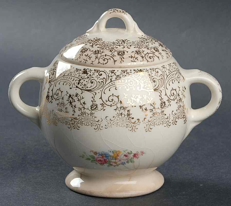 Santa Rosa Sugar Bowl & Lid by Royal (USA)-1