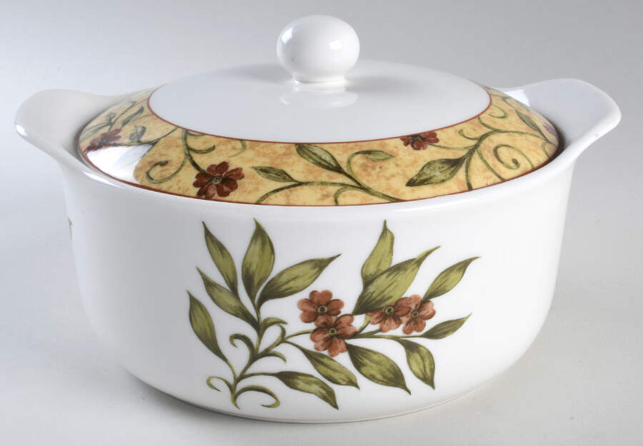 Cinnabar 2 Qt Round Covered Casserole by Royal Doulton-1