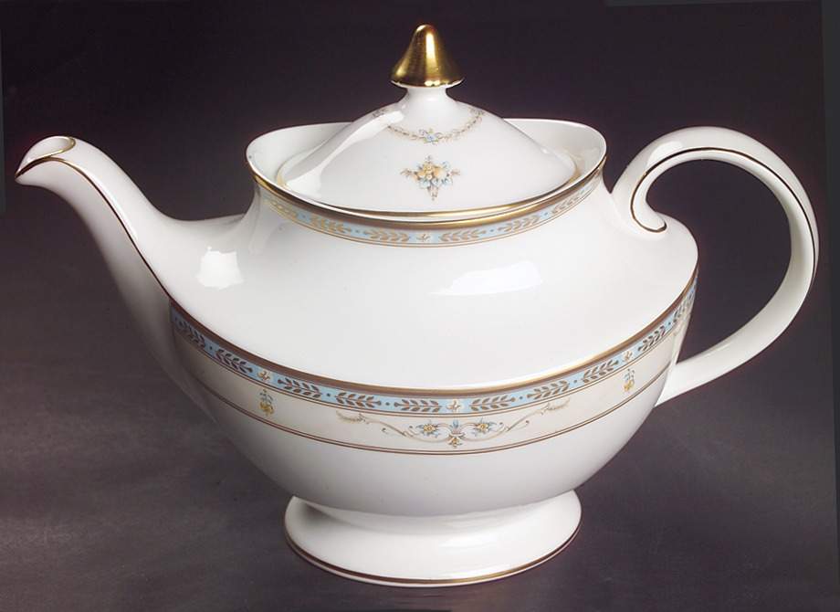 Fontenay Teapot & Lid by Royal Doulton-1