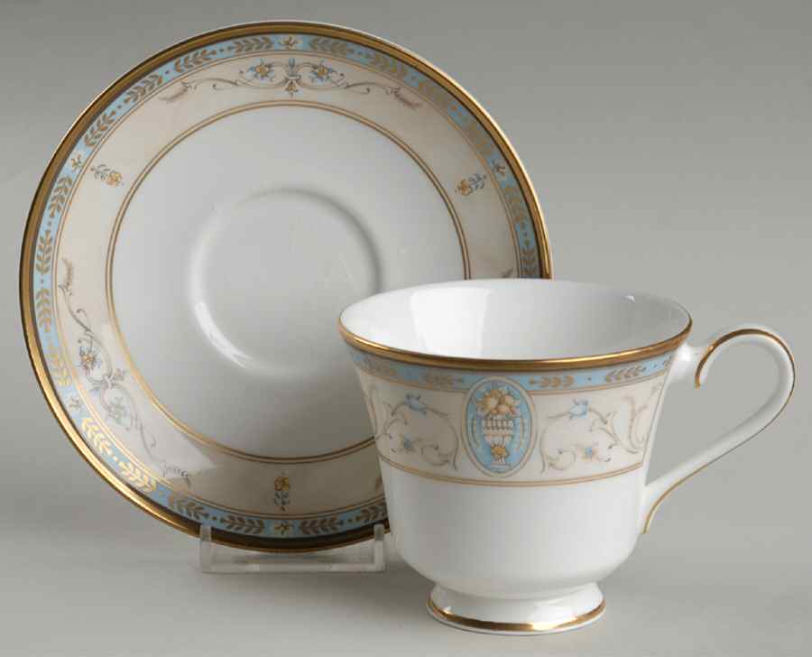 Fontenay Footed Cup & Saucer Set by Royal Doulton-1