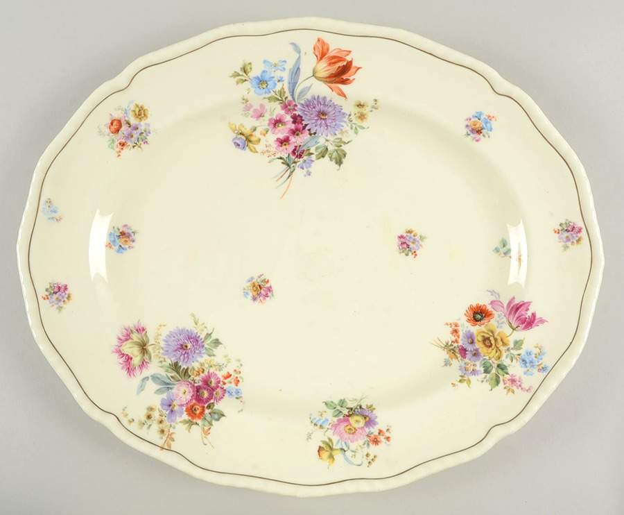 V2136 15" Oval Serving Platter by Royal Doulton-1