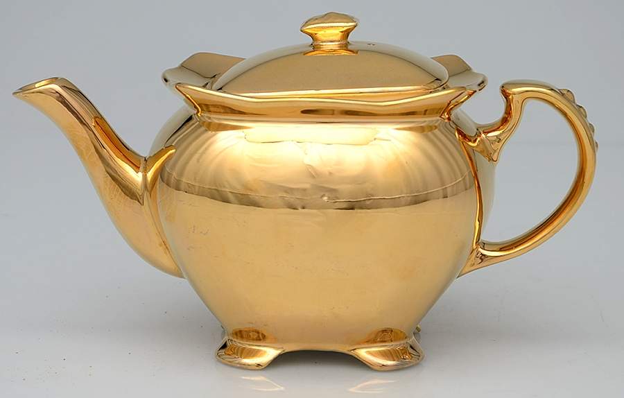 Golden Age Late Athena Teapot & Lid by Royal Winton-1