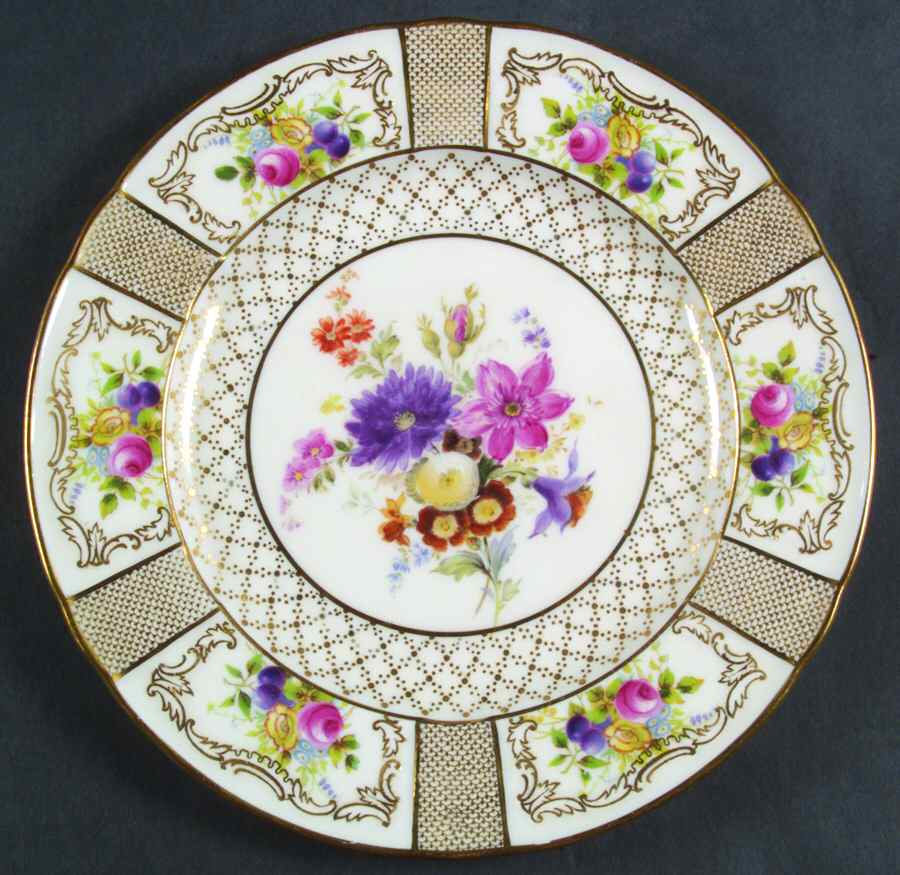 H2505 Luncheon Plate by Royal Doulton-1