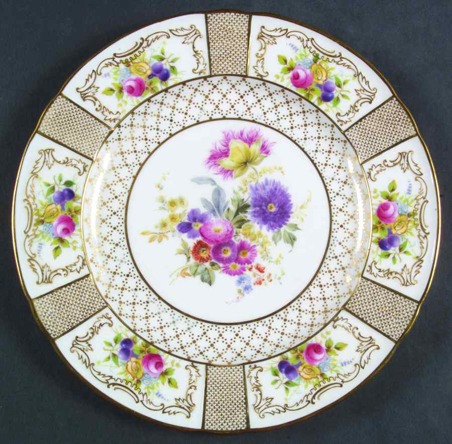 H2505 Luncheon Plate by Royal Doulton-1