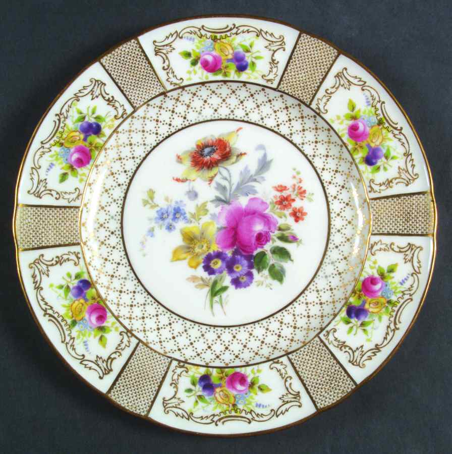H2505 Luncheon Plate by Royal Doulton-1