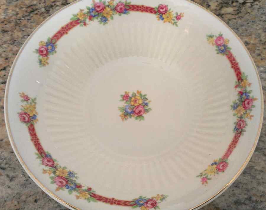 Royal Windsor Fruit/Dessert (Sauce) Bowl by Royal (USA)-1