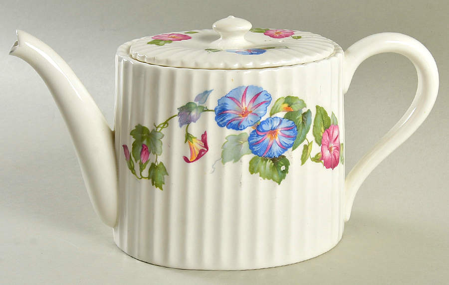 8373 (Fluted Rim, Scalloped Edge) Teapot & Lid by Samuel Radford-1