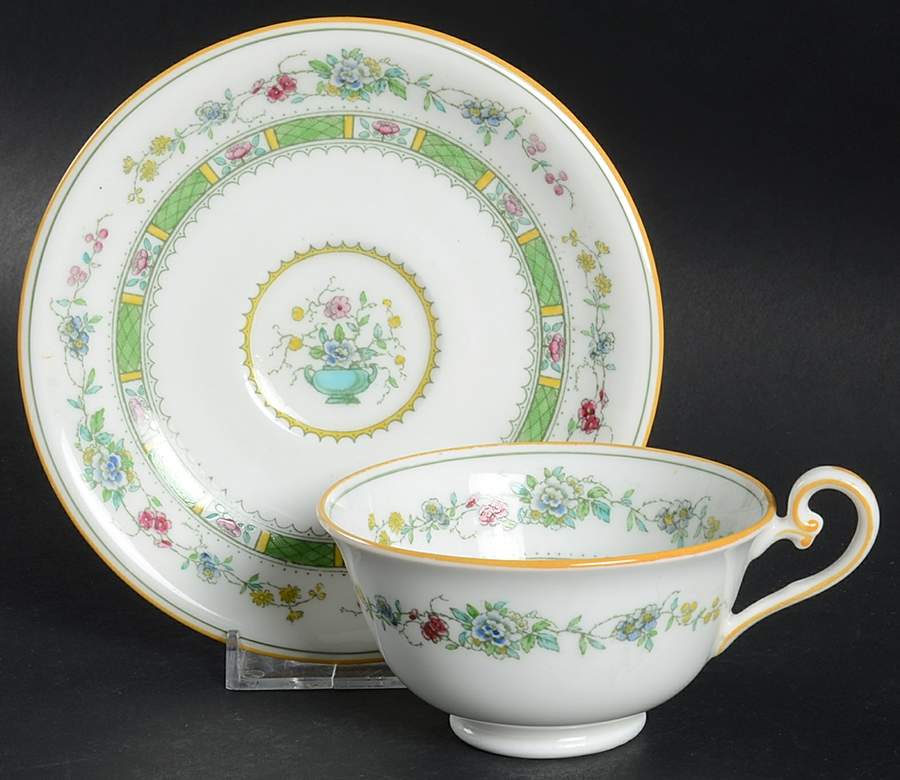 E7631 Footed Cup & Saucer Set by Royal Doulton-1