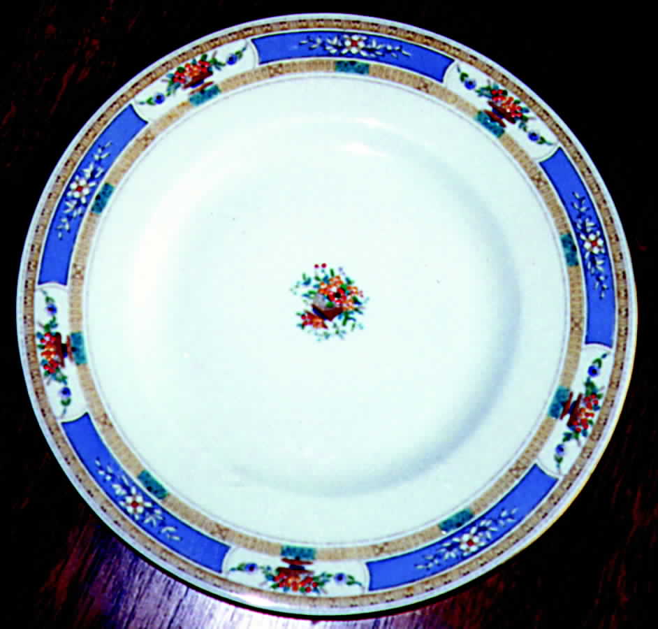 RD60 Dinner Plate by Royal Doulton-1