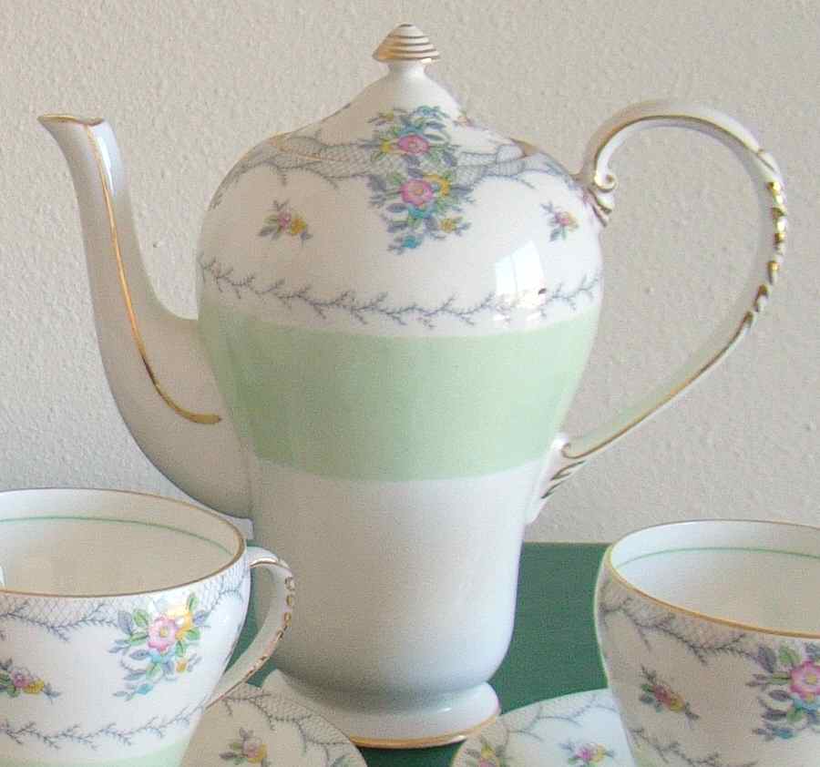 Pevensey Coffee Pot & Lid by Royal Grafton-1