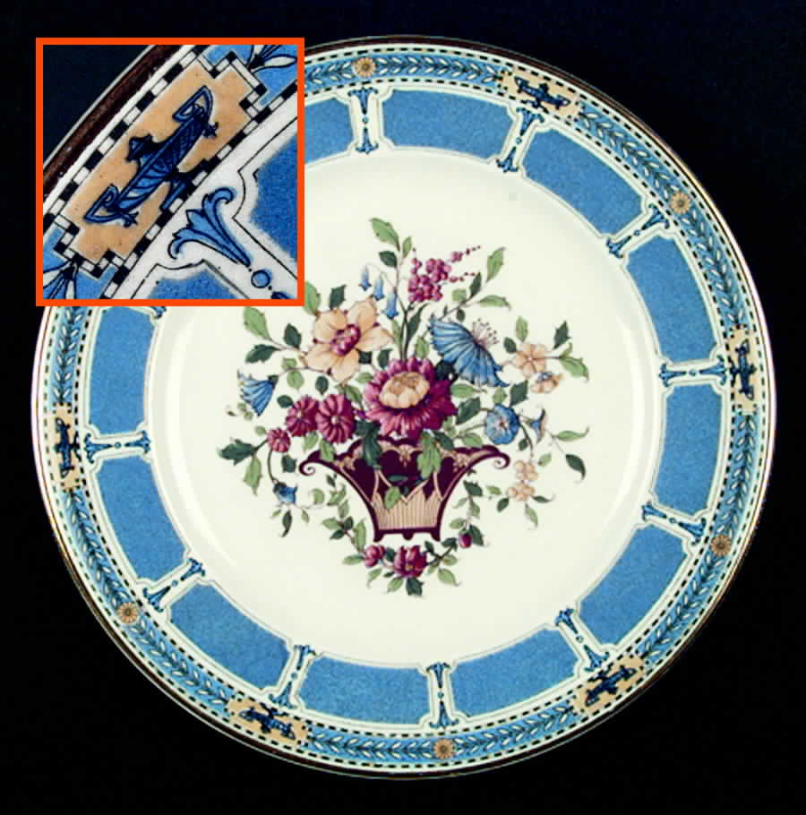 D7912 Luncheon Plate by Royal Worcester-1