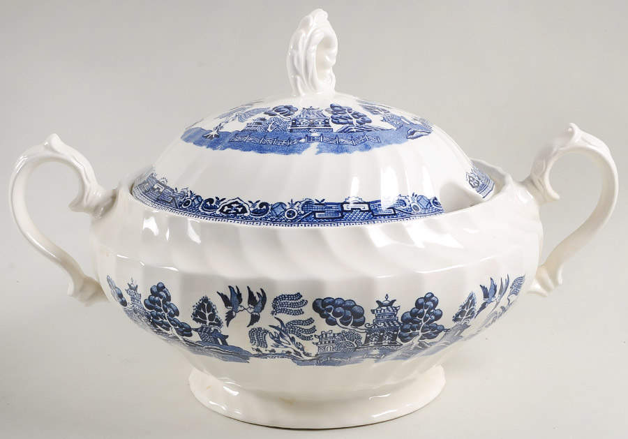 Blue Willow (Swirl Rim, England) Tureen & Lid by Royal Wessex-1
