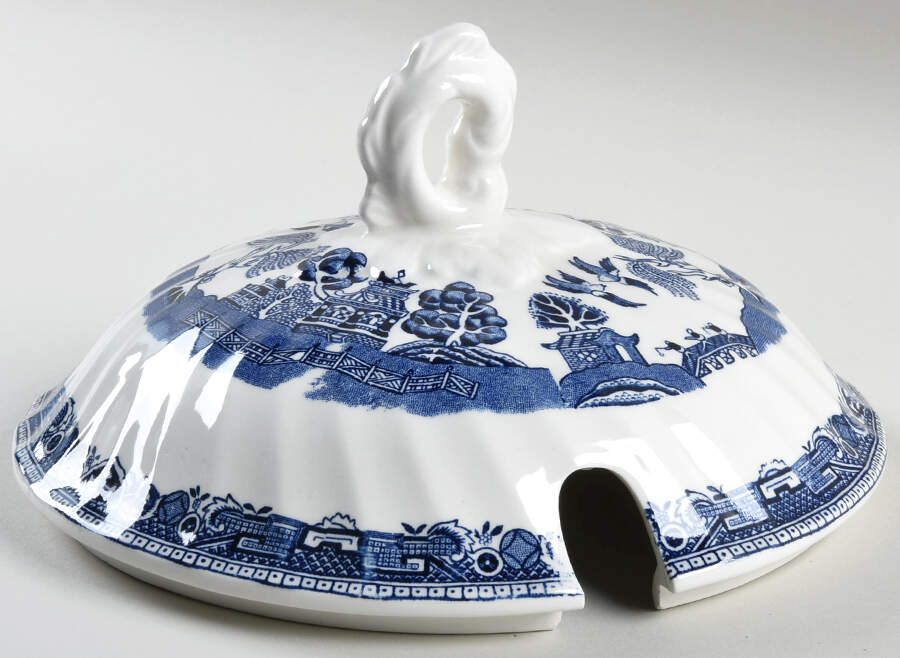 Blue Willow (Swirl Rim, England) Lid for Tureen by Royal Wessex-1
