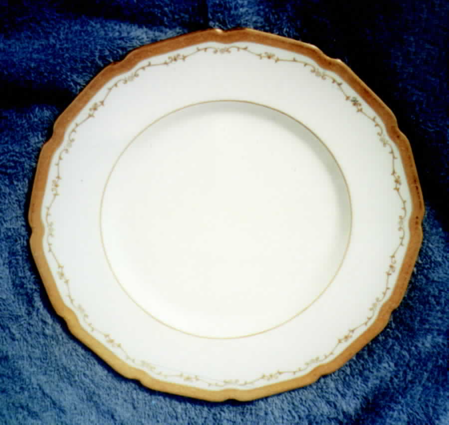 E4652 Dinner Plate by Royal Doulton-1