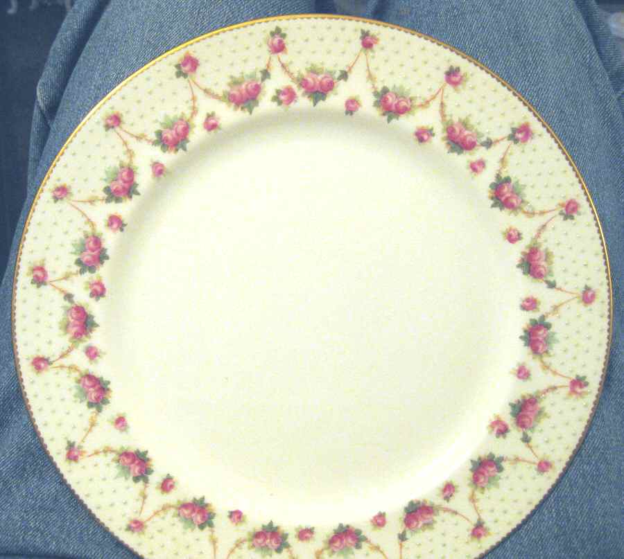 E3107 Dinner Plate by Royal Doulton-1