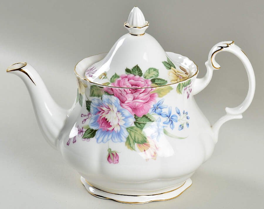 Beatrice Teapot & Lid by Royal Albert-1