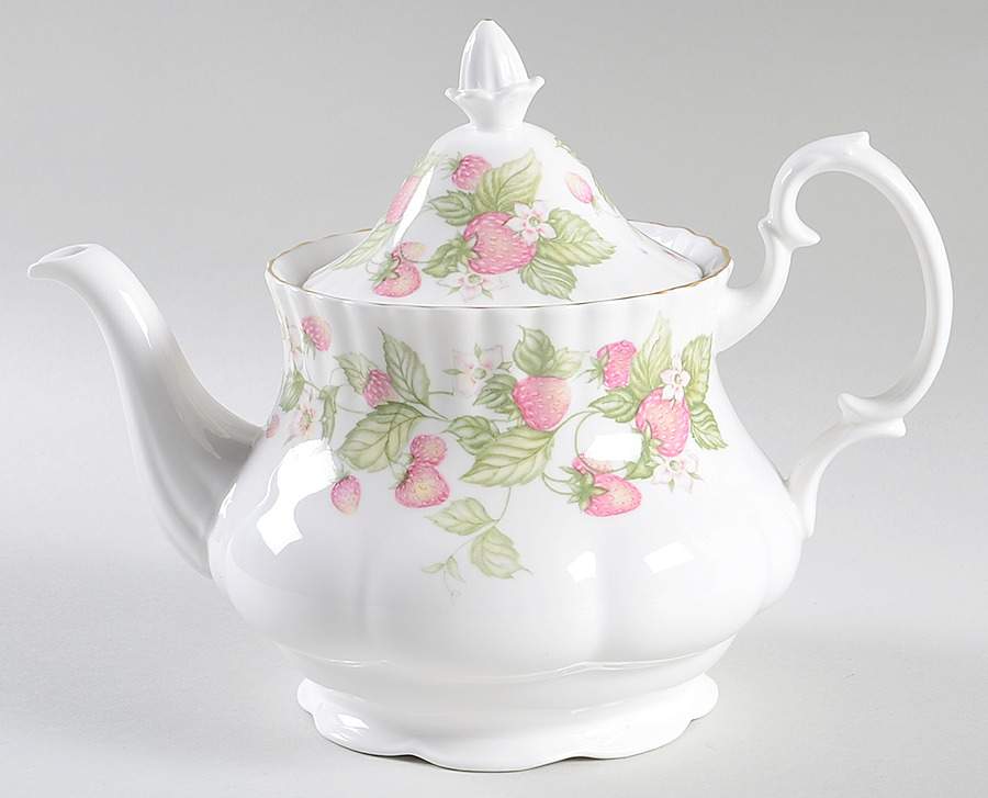 Lyndale Teapot & Lid by Royal Albert-1