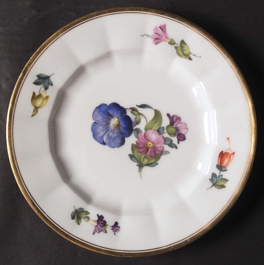 627 Luncheon Plate by Royal Copenhagen-1