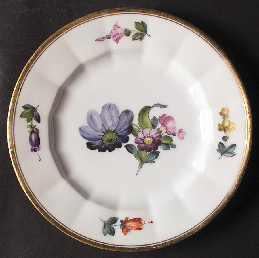 627 Luncheon Plate by Royal Copenhagen-1