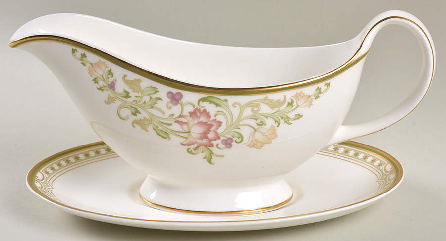 Lichfield Gravy Boat & Underplate by Royal Doulton-1