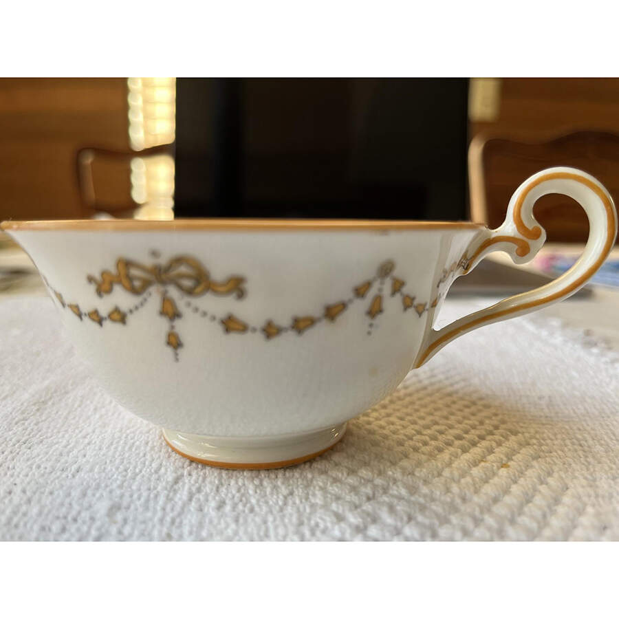 H347 Footed Cup by Royal Doulton-1