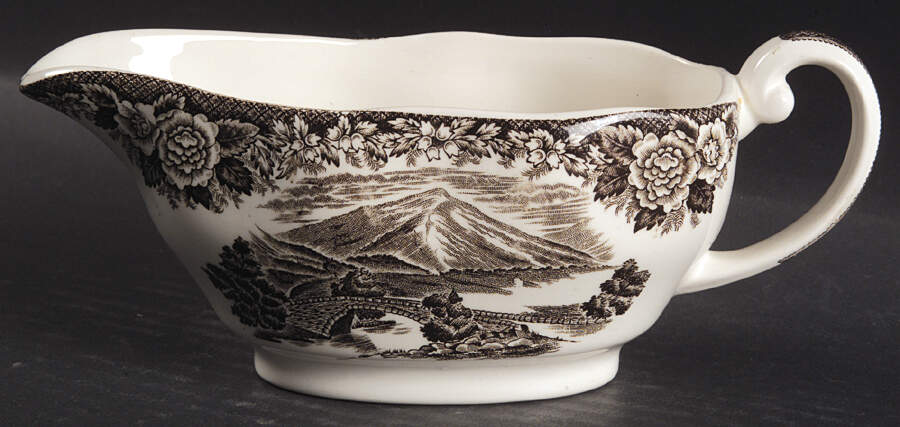 Lochs of Scotland Brown Gravy Boat by Royal Warwick-1