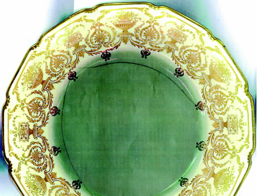 E4506 Dinner Plate by Royal Doulton-1