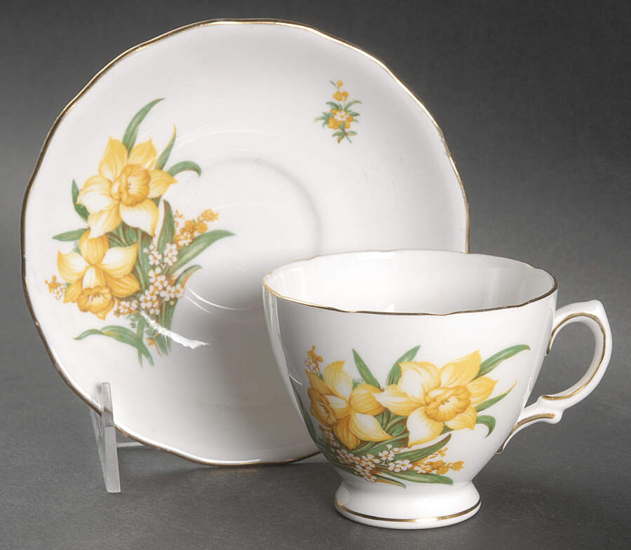 7099 Footed Cup & Saucer Set by Royal Vale-1