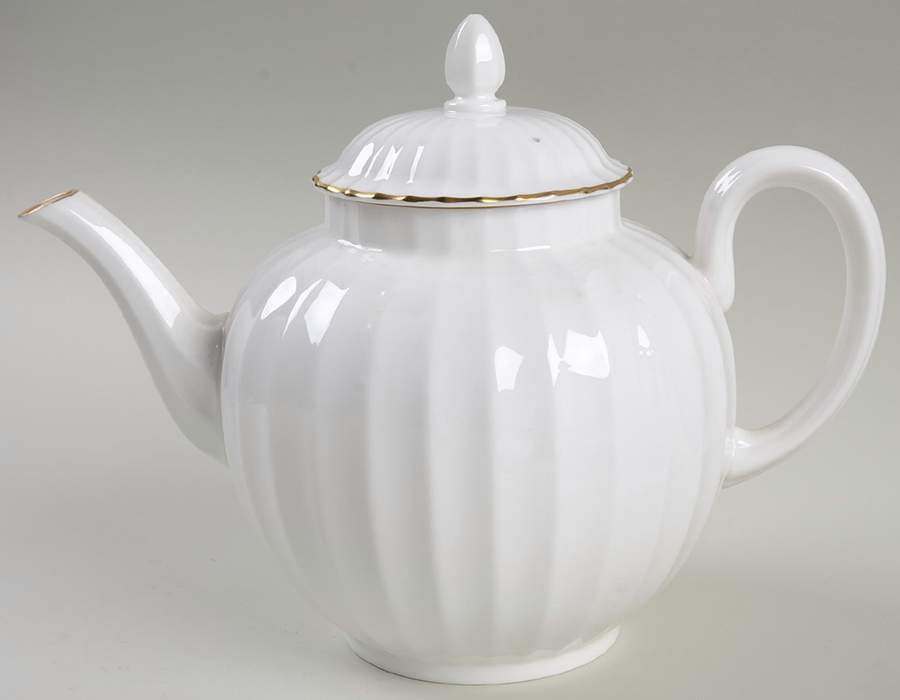Warmstry Gold Edge Teapot & Lid by Royal Worcester-1