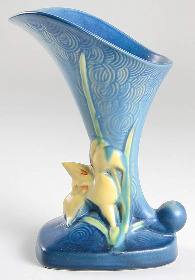 Zephyr Lily Bermuda Blue 8" Cornucopia by Roseville-1