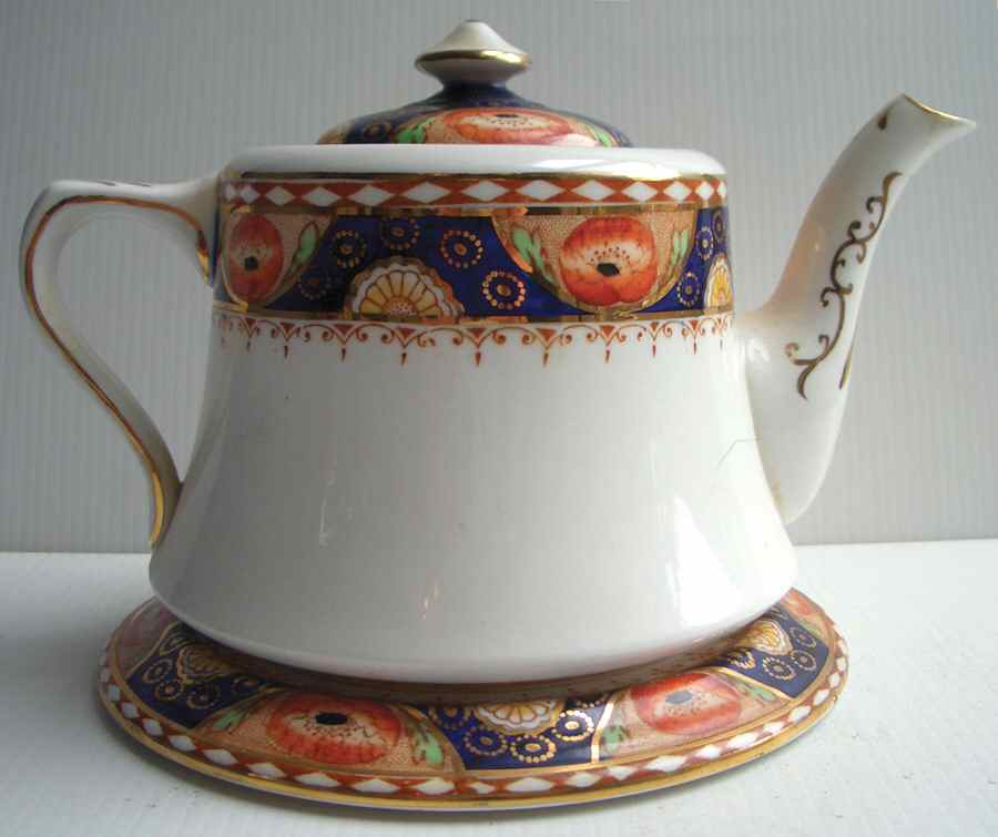 6550 Teapot & Lid by Royal Albert-1