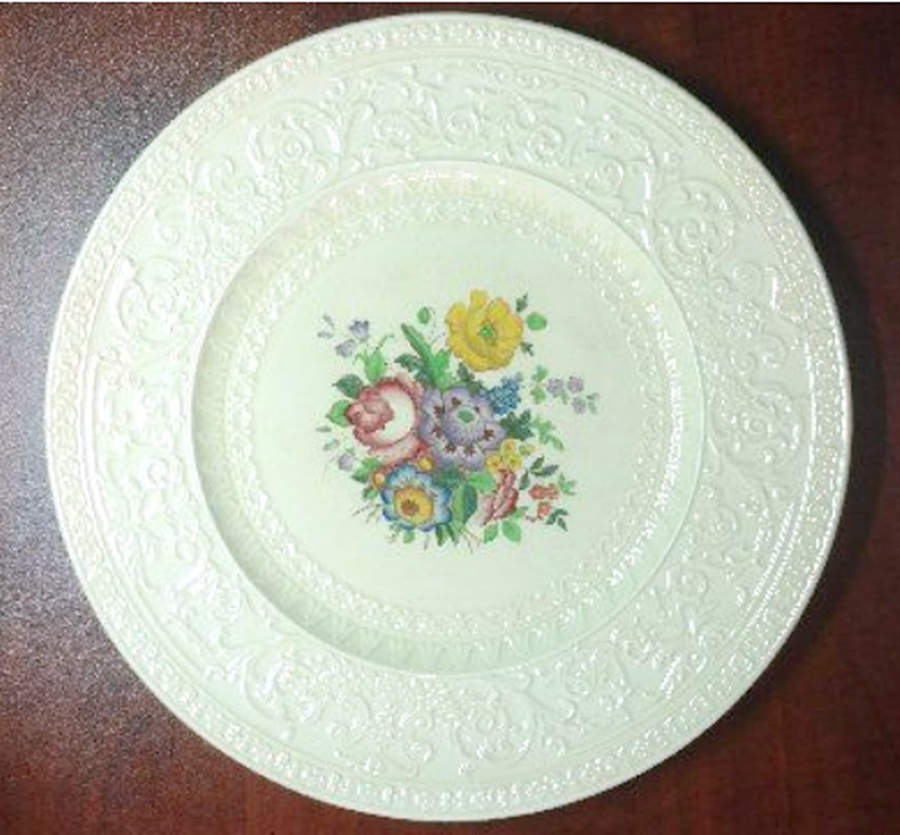 X652 Dinner Plate by Royal Cauldon-1