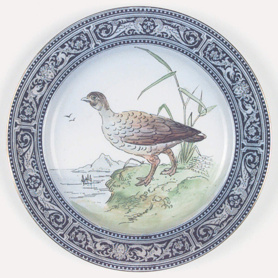 Game Birds B Dinner Plate by Royal Doulton-1