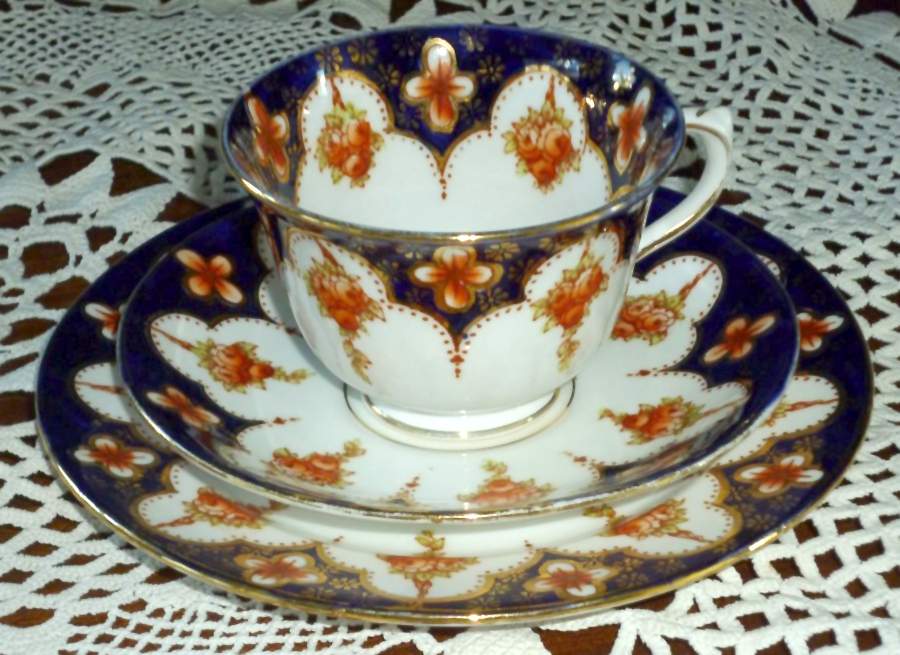 4692 Footed Cup & Saucer Set by Royal Albert-1