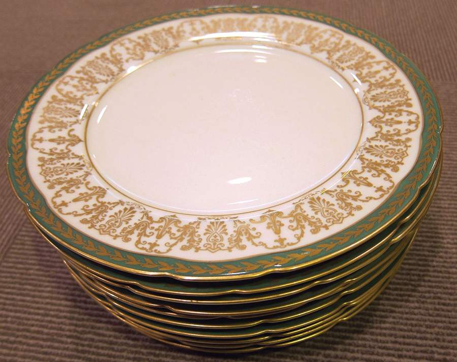 Corinthian Green Dinner Plate by Royal Ivory (Czech, Germany)-1