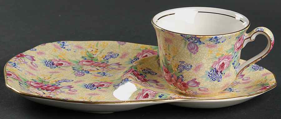 Welbeck (Earthenware, Intro 1995) Snack Plate & Cup Set by Royal Winton-1