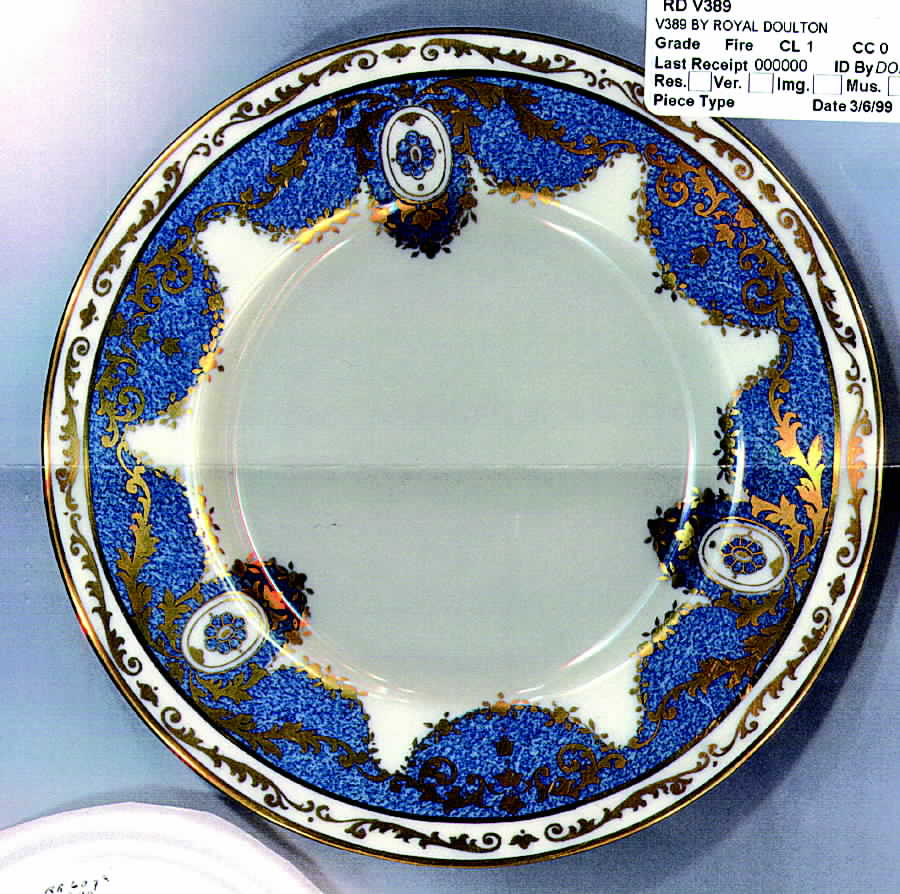 V389 Saucer by Royal Doulton-1