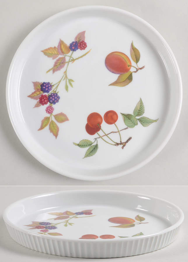 Evesham 'M' 7" Round Flan by Royal Worcester-1
