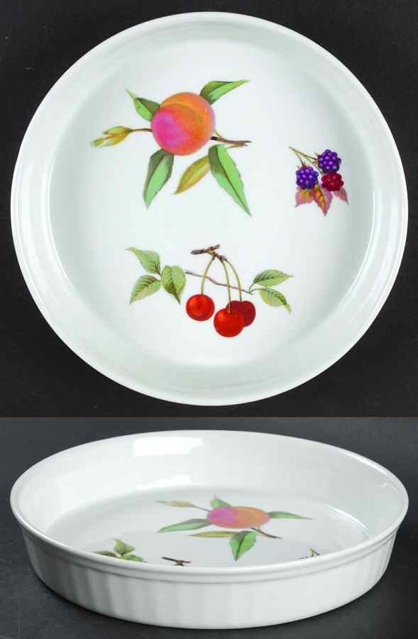 Evesham 'M' 8" Round Flan by Royal Worcester-1