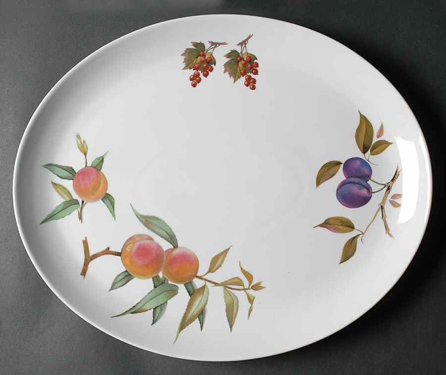 Evesham 'M' 15" Oval Serving Platter by Royal Worcester-1