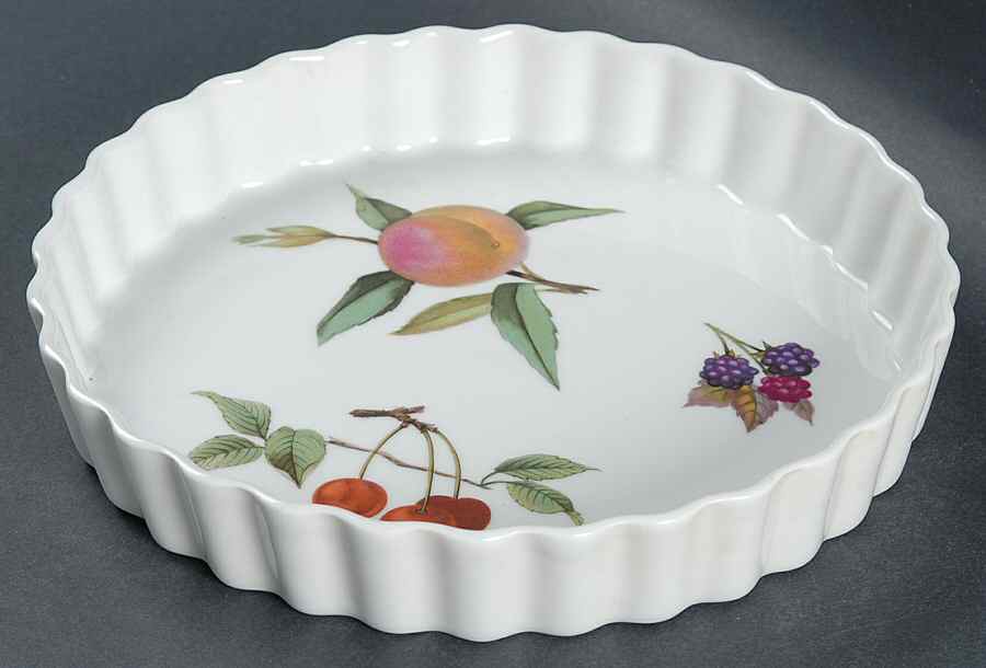 Evesham 'M' 7" Quiche by Royal Worcester-1