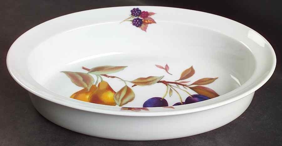 Evesham 'M' 11" Oval Pie Baker by Royal Worcester-1