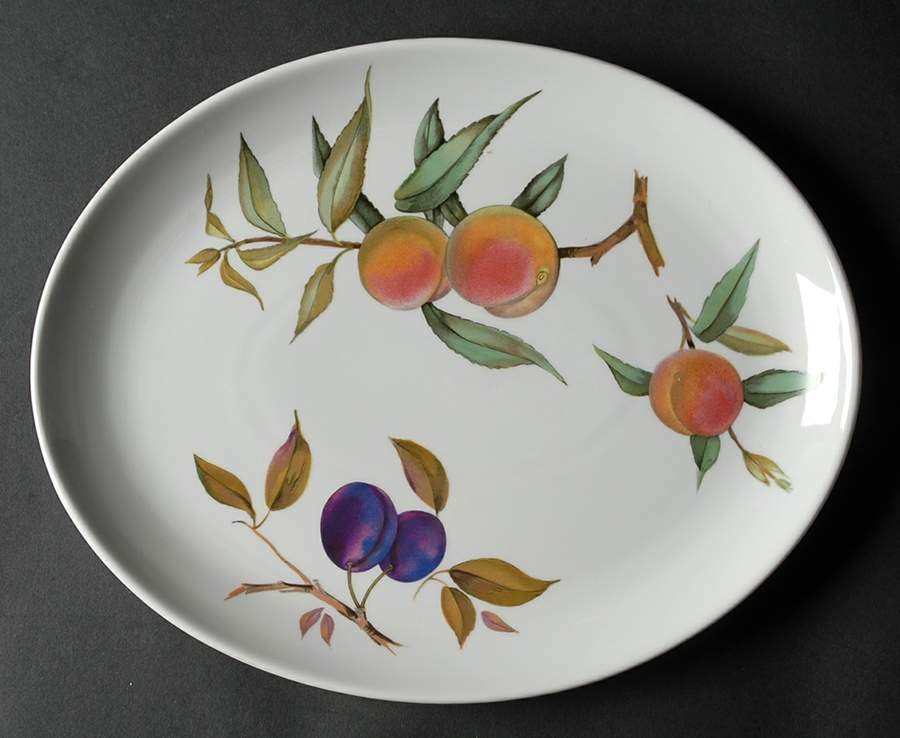 Evesham 'M' 12" Oval Serving Platter by Royal Worcester-1