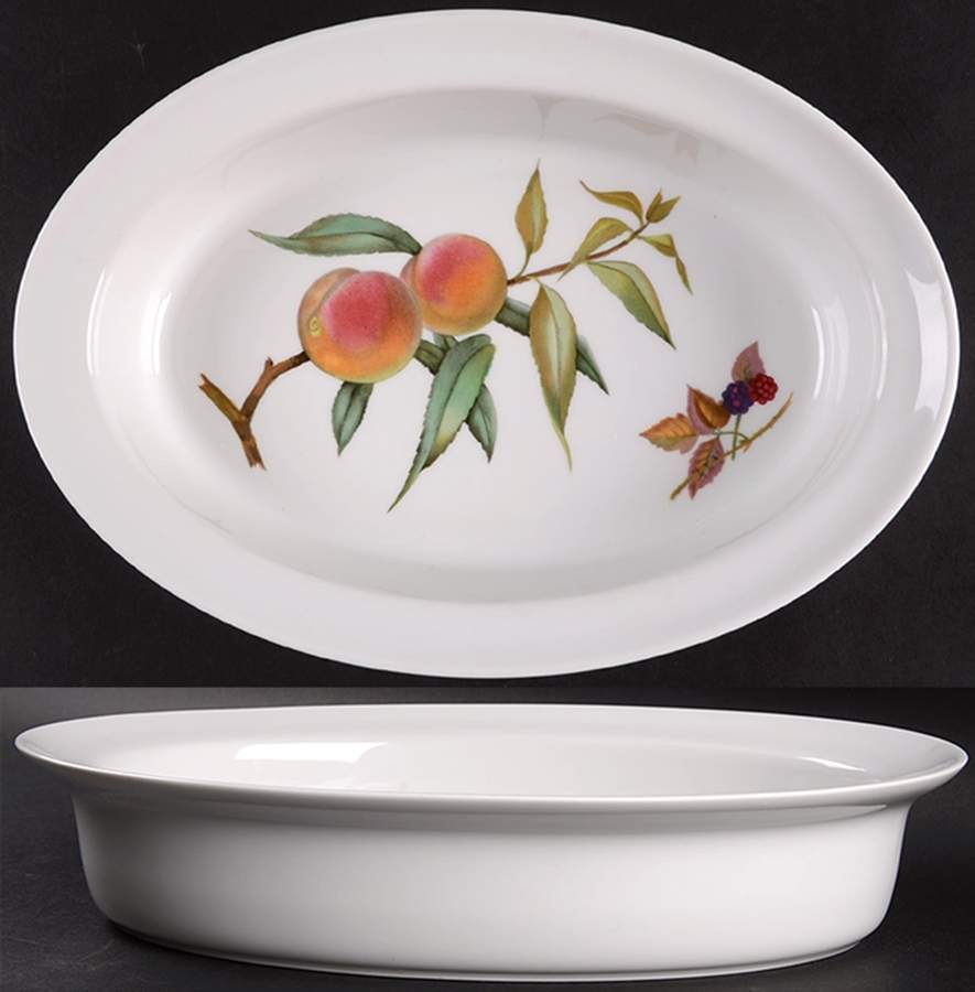 Evesham 'M' 11" Oval Pie Baker by Royal Worcester-1