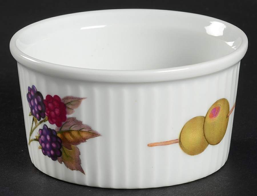 Evesham 'M' Ramekin by Royal Worcester-1