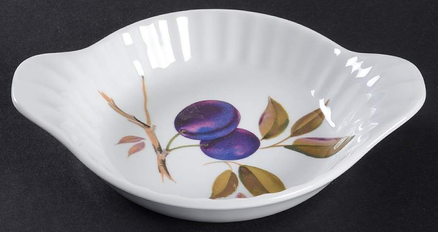 Evesham 'M' 7" Eared Round Egg Dish by Royal Worcester-1